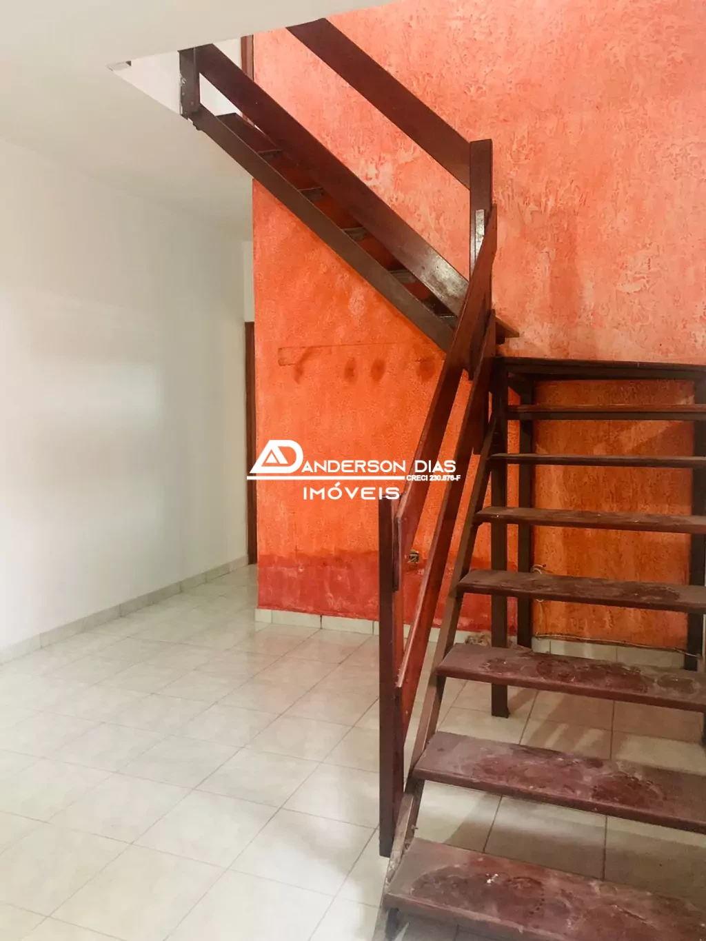 Sobrado com 3 dormitórios para aluguel definitivo, 82 m² por R$ 2.850 - Sumaré - Caraguatatuba/SP